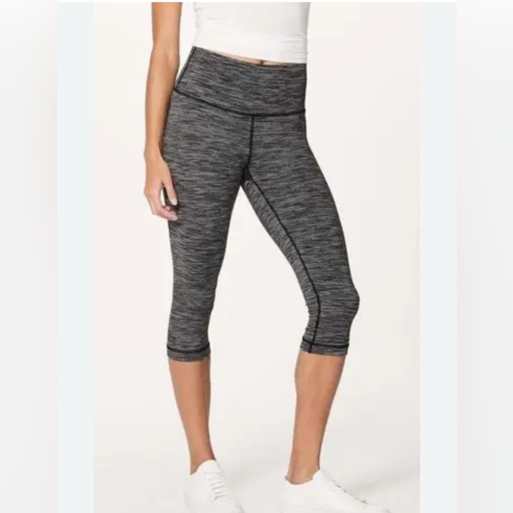 Lululemon Wunder Under Hi-Rise 1/2 Tight